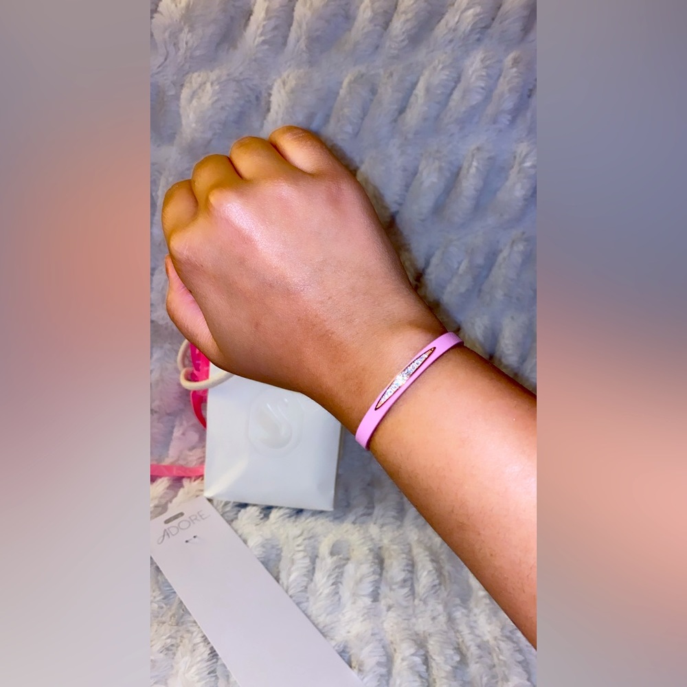 Swarovski Crystal Pink leather bracelet with rose gold crystals new never